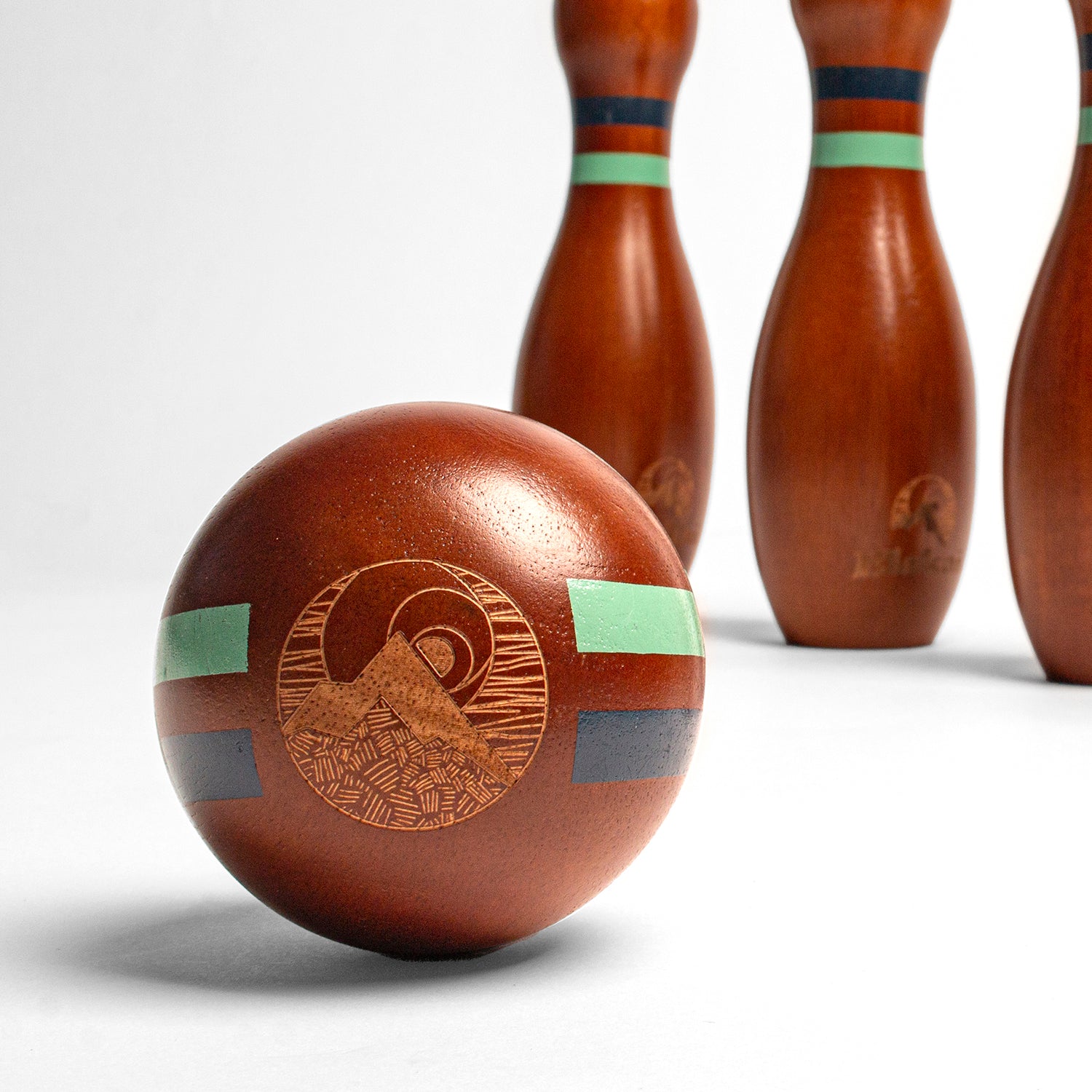 Hevea Cruiser Lawn Bowling Game