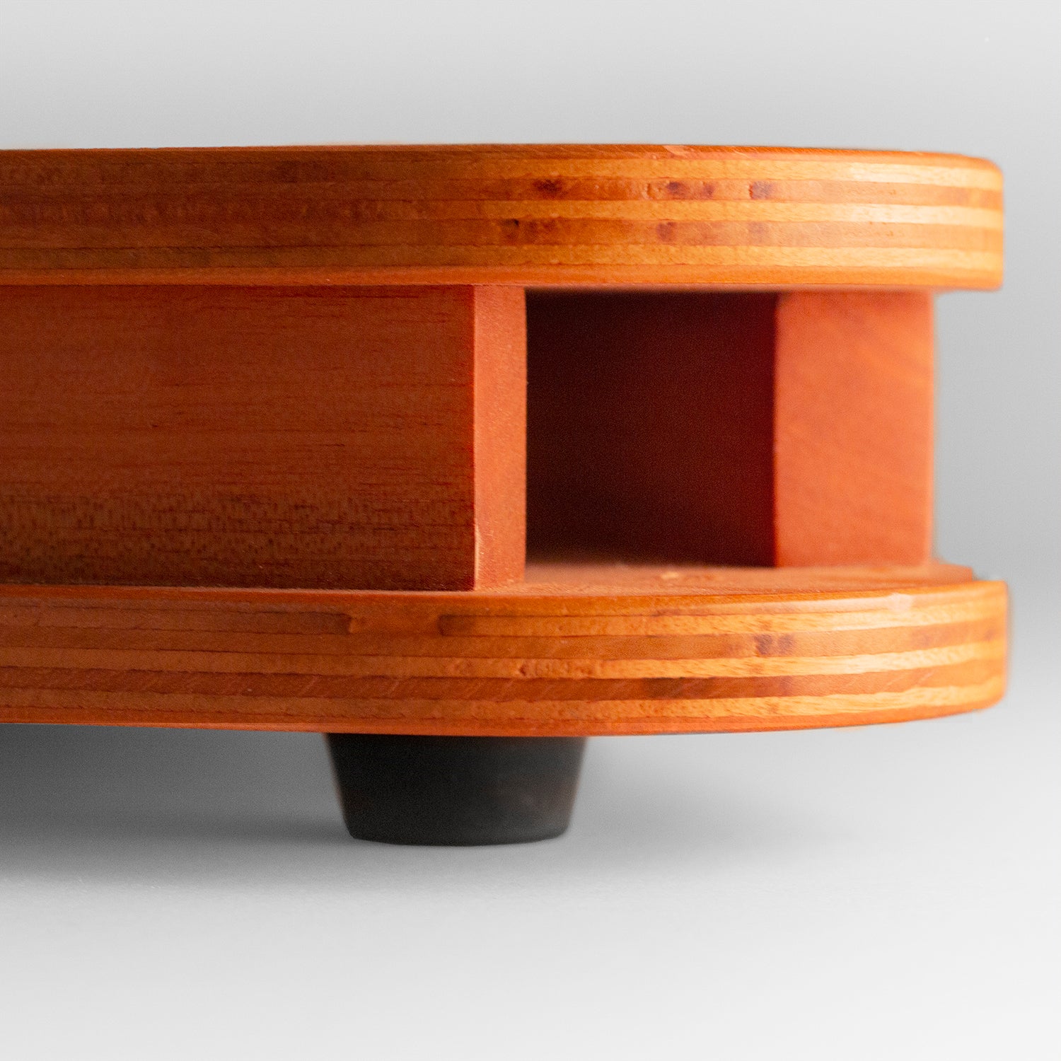 Mahogany Captain Social Pong Game